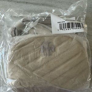 Tory Burch Kira Chevron Camera Bag - Beeswax